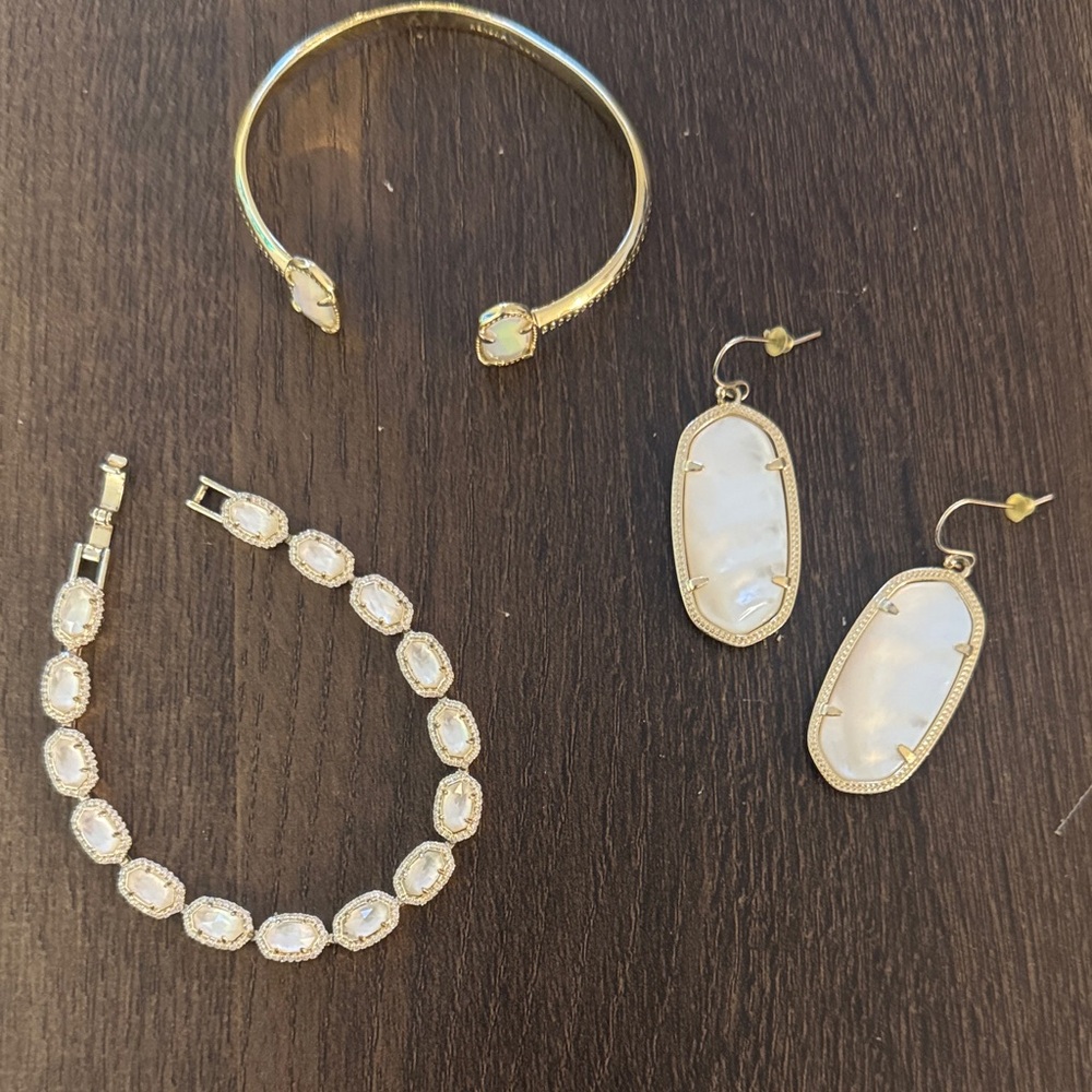 Kendra Scott Gold and White Bracelet Set with Earrings